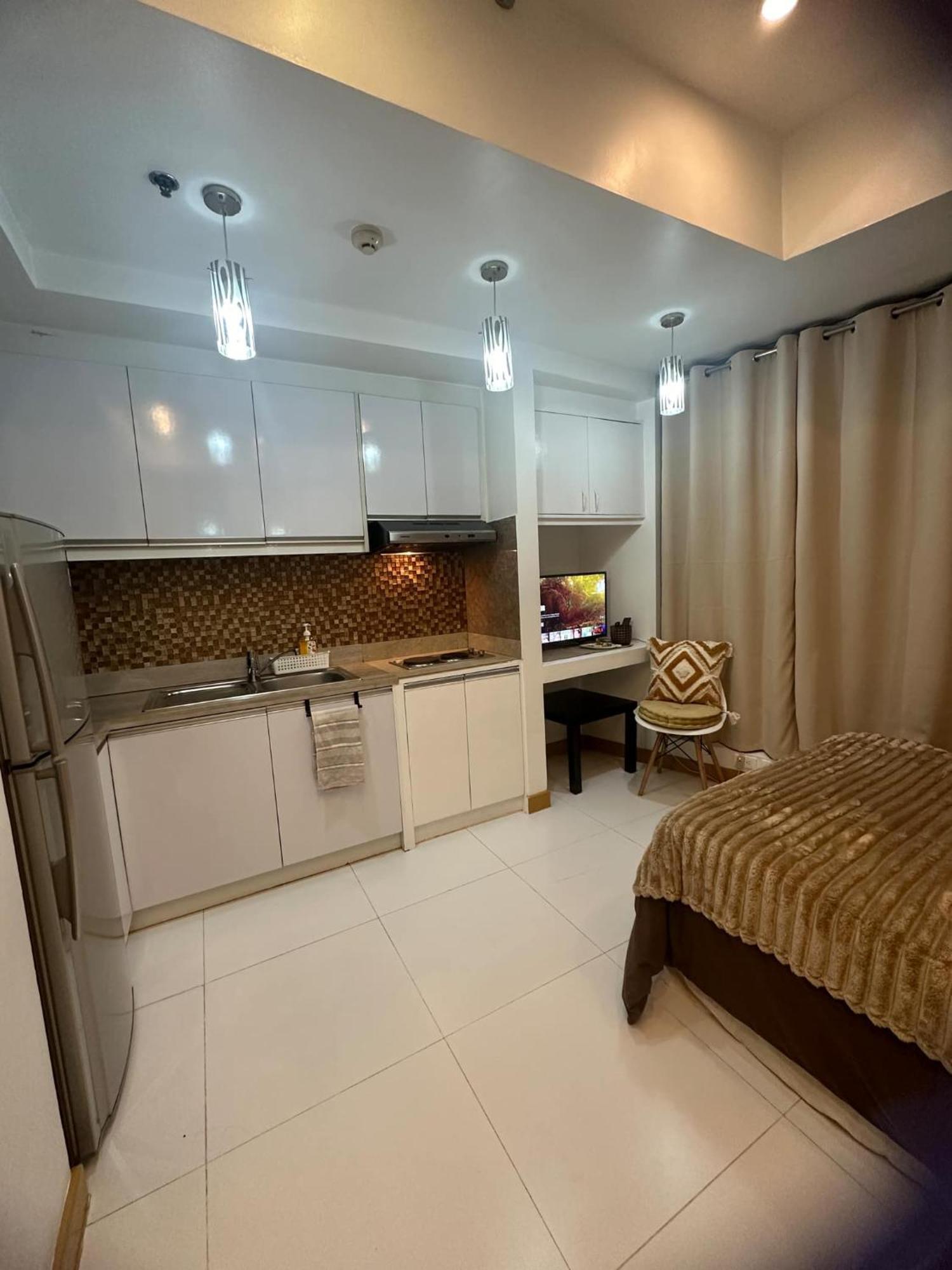 Cozy Place With City View At Greenbelt Makati Manila Exterior photo